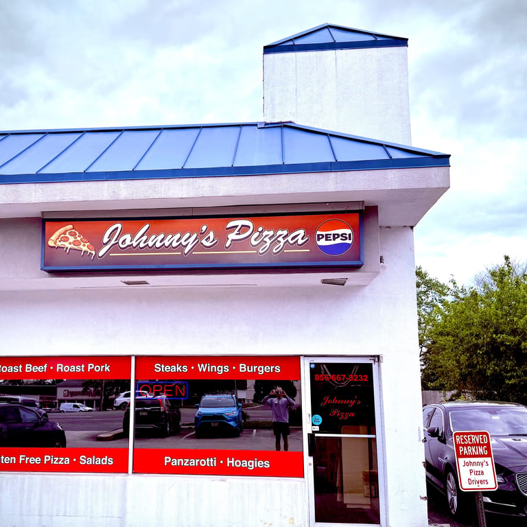 Welcome to Johnny’s Pizza